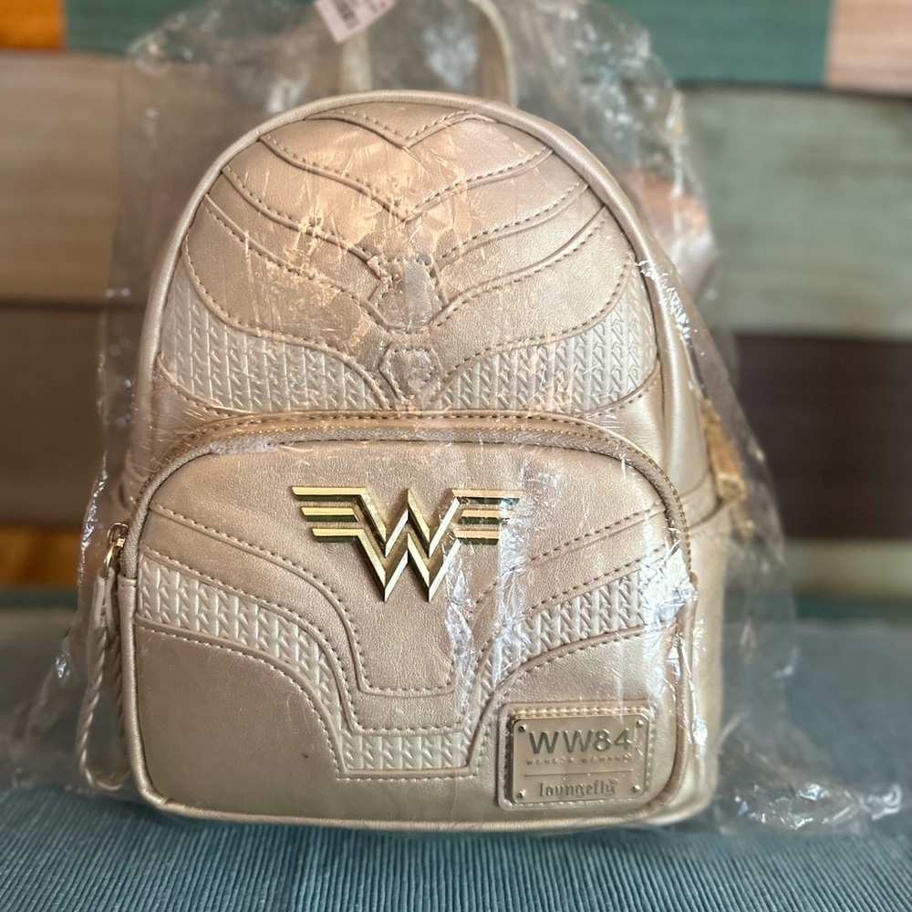 Wonder Woman Loungefly new book bag still in wrapper